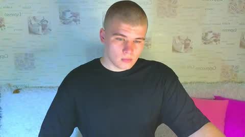 Snapshot of kittenmur chatting on September 2025 09:39:02 PM Vlad online show from September 2025 09:39:02 PM