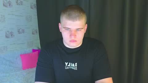 Snapshot of kittenmur chatting on September 2025 09:38:02 PM Vlad online show from September 2025 09:38:02 PM