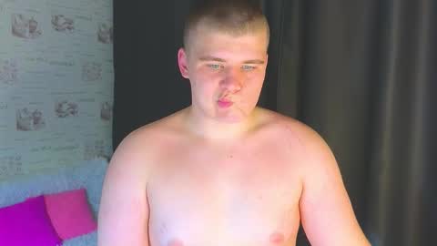 Snapshot of kittenmur chatting on September 2025 08:55:02 PM Vlad online show from September 2025 08:55:02 PM