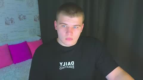 Snapshot of kittenmur chatting on September 2025 09:09:02 PM Vlad online show from September 2025 09:09:02 PM