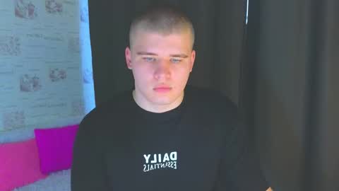 Snapshot of kittenmur chatting on October 2025 01:03:02 AM Vlad online show from October 2025 01:03:02 AM