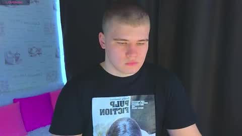 Snapshot of kittenmur chatting on October 2025 05:19:02 AM Vlad online show from October 2025 05:19:02 AM