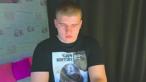 Snapshot of kittenmur chatting on October 2025 04:30:02 PM Vlad online show from October 2025 04:30:02 PM