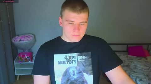 Snapshot of kittenmur chatting on October 2025 08:20:01 PM Vlad online show from October 2025 08:20:01 PM