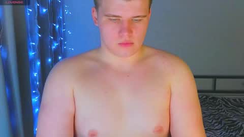 Snapshot of kittenmur chatting on December 2025 09:54:01 PM Vlad online show from December 2025 09:54:01 PM