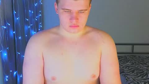 Snapshot of kittenmur chatting on December 2025 08:27:02 PM Vlad online show from December 2025 08:27:02 PM