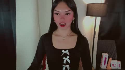 Snapshot of kitteylovesyou chatting on October 2025 09:13:01 PM KITTY online show from October 2025 09:13:01 PM