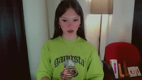 Snapshot of kitteylovesyou chatting on November 2025 09:04:02 PM KITTY online show from November 2025 09:04:02 PM