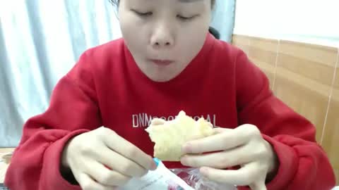 Snapshot of kitti_baby2x chatting on November 2025 01:51:02 AM kitti_baby2x online show from November 2025 01:51:02 AM