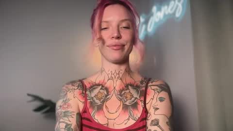 Snapshot of kittjones33 chatting on July 2026 03:07:02 PM kittjones33 online show from July 2026 03:07:02 PM