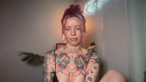 Snapshot of kittjones33 chatting on July 2026 12:21:02 PM kittjones33 online show from July 2026 12:21:02 PM
