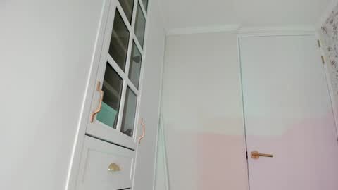 sophie online show from February 2026 06:06:01 PM