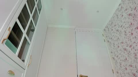 Snapshot of kitty__sophie chatting on May 2026 06:26:04 PM sophie online show from May 2026 06:26:04 PM
