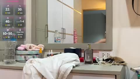 Snapshot of kitty_always chatting on May 2026 01:27:02 PM AmelleJace online show from May 2026 01:27:02 PM