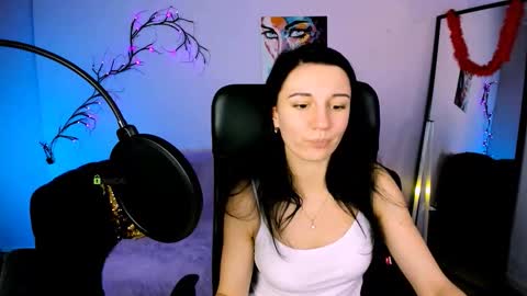 Snapshot of kitty_layy chatting on November 2025 01:32:02 PM kitty online show from November 2025 01:32:02 PM