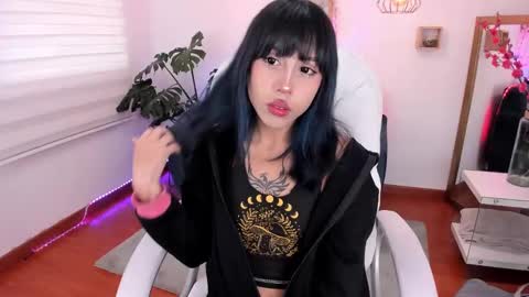 Snapshot of kitty_pam chatting on January 2025 02:14:02 PM Kitty online show from January 2025 02:14:02 PM