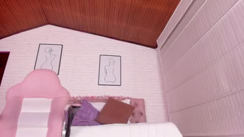 Snapshot of kitty_pam chatting on January 2025 11:10:02 PM Kitty online show from January 2025 11:10:02 PM