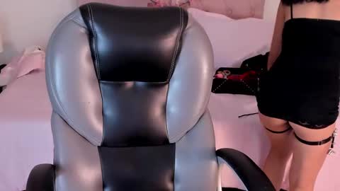 Snapshot of kitty_pam chatting on February 2025 06:07:01 AM Kitty online show from February 2025 06:07:01 AM