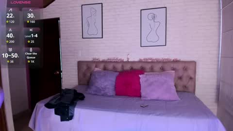 Snapshot of kitty_pam chatting on September 2025 09:07:02 PM Kitty online show from September 2025 09:07:02 PM