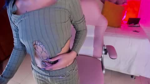 Snapshot of kitty_pam chatting on November 2025 08:22:02 PM Kitty online show from November 2025 08:22:02 PM