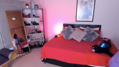 Snapshot of kitty_pam chatting on November 2025 07:46:02 PM Kitty online show from November 2025 07:46:02 PM