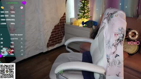 Snapshot of kittygrey chatting on December 2024 08:01:02 PM Samantha Grey online show from December 2024 08:01:02 PM