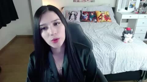 Snapshot of kittykat18x chatting on November 2025 03:06:01 AM Isabel online show from November 2025 03:06:01 AM