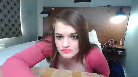 Snapshot of kittykat_1999 chatting on December 2024 04:01:02 PM kittykat 1999 online show from December 2024 04:01:02 PM