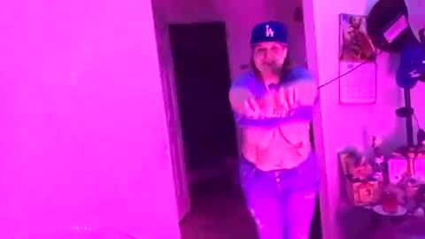 Snapshot of kittykay86 chatting on January 2025 07:09:01 AM Bella Blue BBW online show from January 2025 07:09:01 AM