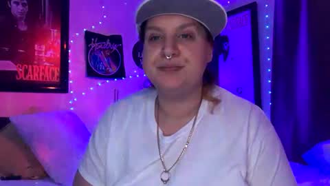 Snapshot of kittykay86 chatting on January 2025 04:25:01 PM Bella Blue BBW online show from January 2025 04:25:01 PM