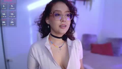 Snapshot of kittysophie_ chatting on June 2026 09:46:01 PM Sophie online show from June 2026 09:46:01 PM
