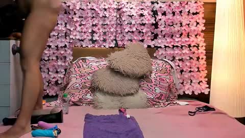 Snapshot of kittysprinklesx chatting on September 2025 06:52:02 PM Kitty Sprinkles online show from September 2025 06:52:02 PM