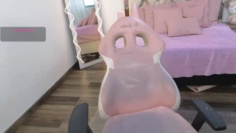 Snapshot of kittystar_tay chatting on February 2025 07:09:01 PM Kitty online show from February 2025 07:09:01 PM