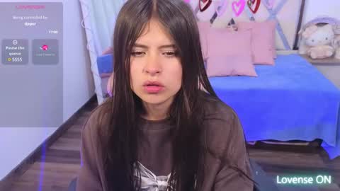 Snapshot of kittystar_tay chatting on March 2025 07:11:02 PM Kitty online show from March 2025 07:11:02 PM