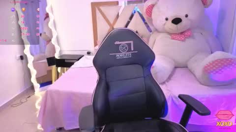 Snapshot of kittystar_tay chatting on September 2025 11:54:01 PM Kitty online show from September 2025 11:54:01 PM