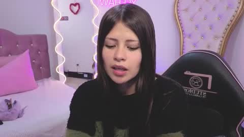 Snapshot of kittystar_tay chatting on November 2025 07:02:01 PM Kitty online show from November 2025 07:02:01 PM