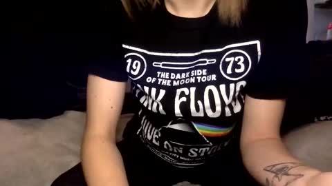 Kitty Sub online show from November 2025 06:40:02 PM