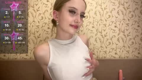 kittywithu online show from October 2025 05:00:01 PM