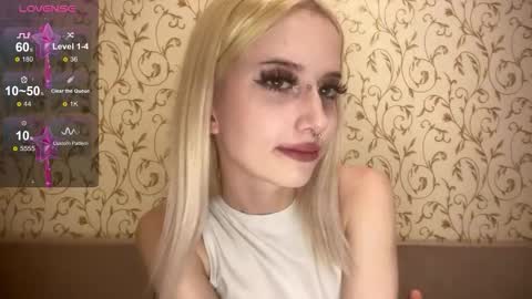 kittywithu online show from October 2025 05:15:02 PM