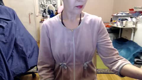 KiuminBerry online show from January 2025 03:47:01 PM