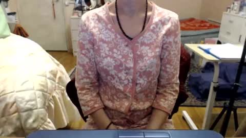 KiuminBerry online show from November 2025 12:18:02 PM