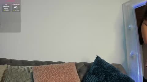 Lili online show from December 2025 08:15:01 PM