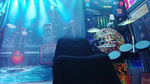 Snapshot of kiveuxmakeu chatting on February 2025 10:06:02 PM kiveuxmakeu online show from February 2025 10:06:02 PM