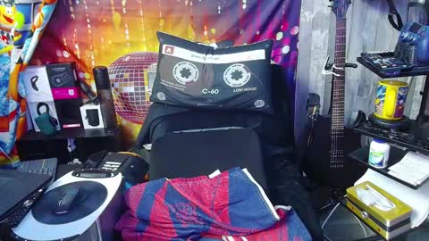 Snapshot of kiveuxmakeu chatting on September 2025 06:12:02 AM kiveuxmakeu online show from September 2025 06:12:02 AM