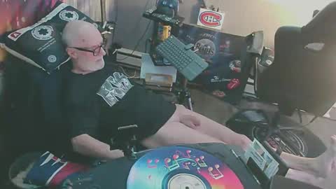 Snapshot of kiveuxmakeu chatting on September 2025 06:59:02 AM kiveuxmakeu online show from September 2025 06:59:02 AM