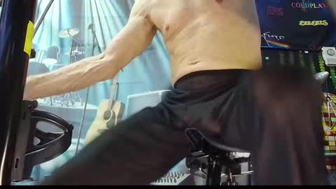 Snapshot of kiveuxmakeu chatting on September 2025 04:45:01 PM kiveuxmakeu online show from September 2025 04:45:01 PM