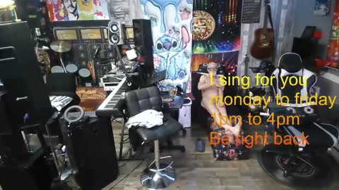 Snapshot of kiveuxmakeu chatting on November 2025 09:48:01 PM kiveuxmakeu online show from November 2025 09:48:01 PM