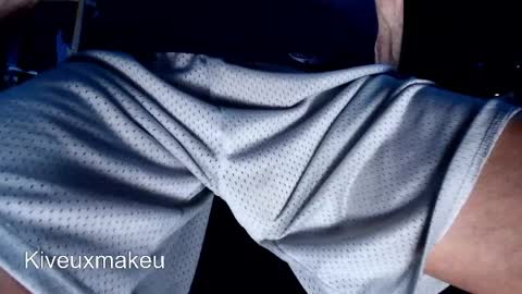 kiveuxmakeu online show from April 2026 05:06:02 PM