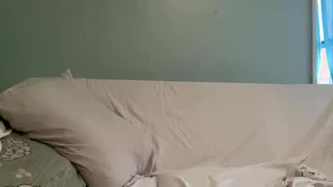 kivs19 online show from February 2025 09:04:02 PM