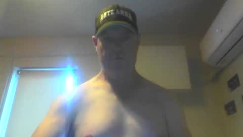 kiwiguy19773 online show from December 2024 06:14:01 AM
